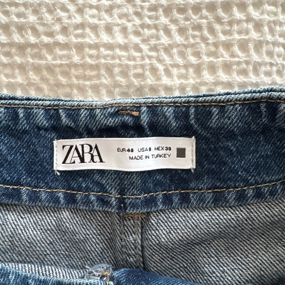 Zara Blue Jean Shorts with Gold Buttons - size 8 - Picture 2 of 3